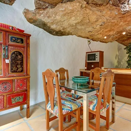 La Cueva Teguise (Lanzarote)